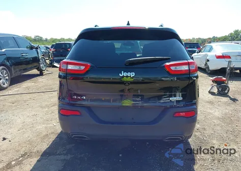 2016 Jeep Cherokee Latitude z USA, uszkodzony, nr VIN 1C4PJMCS3GW318671